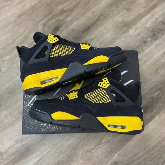 Nike Air Jordan 4 Retro (GS) - Picture 1 of 5
